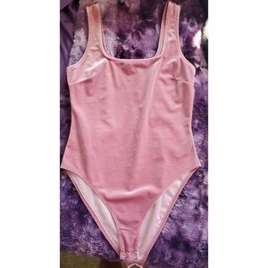 Forever 21 Pink Crushed Velvet Bodysuit. Size Medium